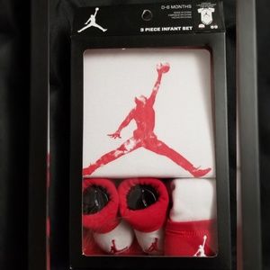 Jordan Infant Gift Set